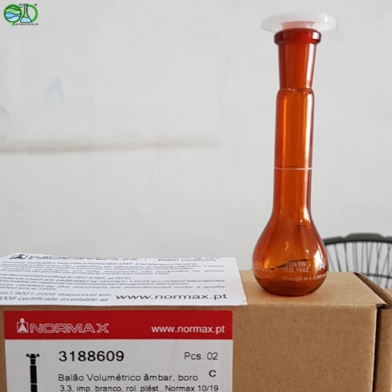 Volumetric flasks, NORMAX® amber glass, class A, with PE stopper