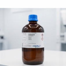 Acetonitrile (CH₃CN)