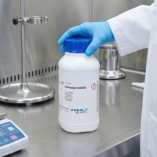Ammonium Chloride (Amoni Clorua) VWR Chemicals.