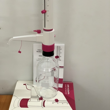 Dispenser  từ 0.25-2.5ml  , 0.5-5ml , 1.0-10ml , 2.5-25ml và - 5.0-50ml  AHN/ Germany